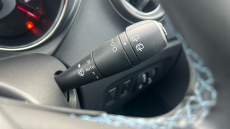 Renault Captur 1.5 dci 90 Iconic II Nav 5dr Auto Diesel Hatchback